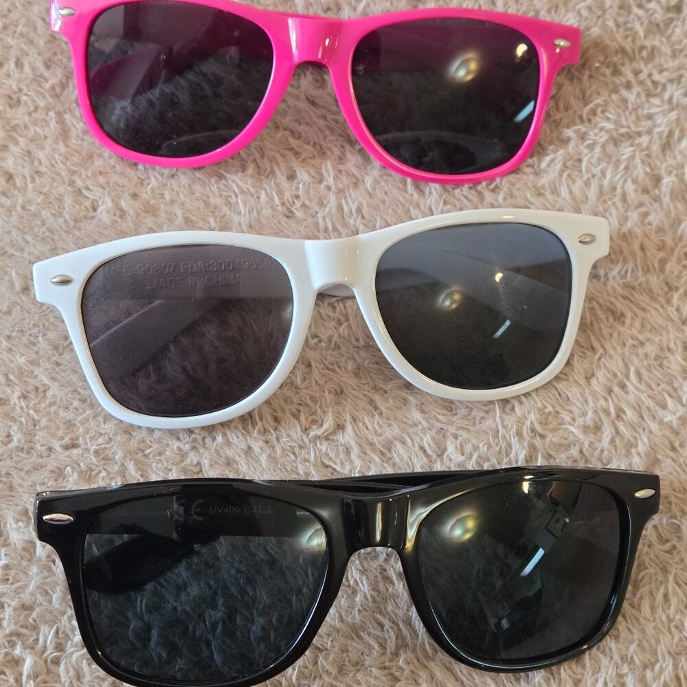 3-Pack UV400 Wayfarer Sunglasses – Black/White/Pink